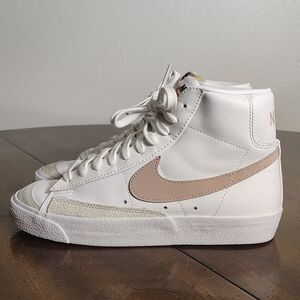 Nike 77 Blazers Women's Size 7.5 High Top Athletic Shoes White Beige EUC